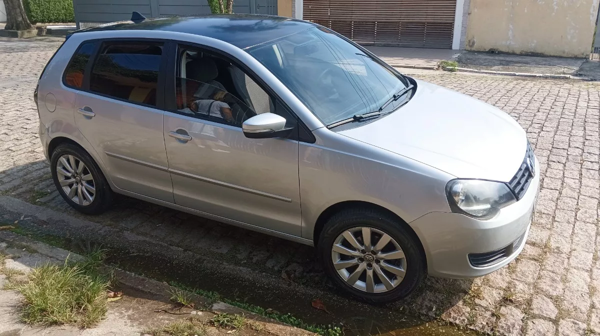 Volkswagen Polo 1.6 Vht Total Flex I-motion 5p