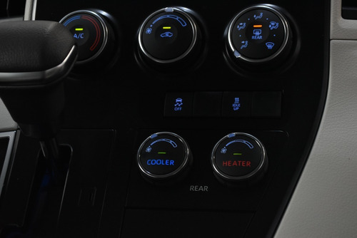 Imagen 13 de 19 de Toyota Hiace Commuter 2.8 Tdi 6at 14a 2022 - Car Cash