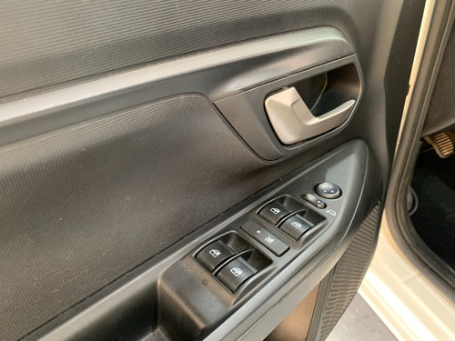 Imagem 7 de 20 de Fiat Strada