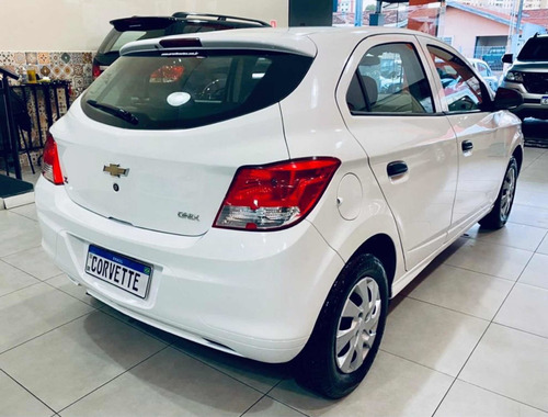 Imagem 5 de 10 de Chevrolet Onix 2015 1.0 Ls 5p