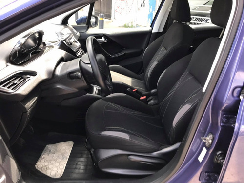Imagen 10 de 14 de Impecable Peugeot 208 1.6 Active Ac Tela Mt