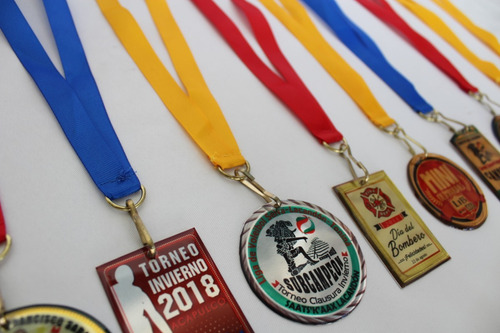 Imagen 2 de 10 de 100 Medallas Metal Lámina Resina Deportivas Premiación