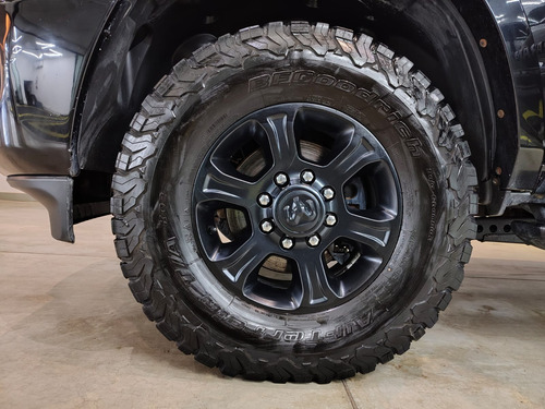 RAM Ram 2500 6.7 Laramie Night Edition Cab. Dupla 4x4 Aut. 4p