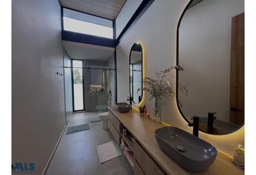 Una Casa Espectacular(mls#249327)