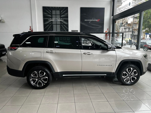 Imagen 2 de 17 de Jeep Commander Limited Gris #11