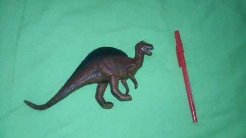 Dinosaurios Y Un Tigre De Juguete (Usado)