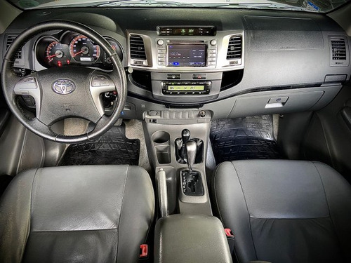Toyota Hilux Hilux 2.7 SRV 4X4 CD 16V FLEX 4P AUTOMÁTICO