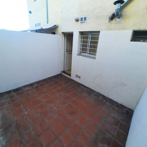 Imagen 9 de 15 de Duplex 2 Dormitorios Con Cochera, Pileta Y Quincho