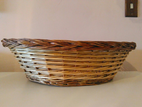 Cesta De Mimbre Grande Sin Asa. Única Disponible