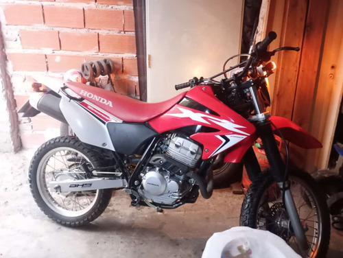 Permuto Por Auto, Ofertas Razonables. Se Va Transferida.