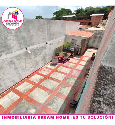 Towh House En Venta Betania Charallave