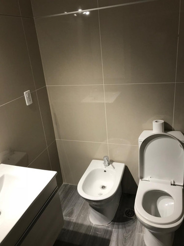 Venta Apartamento 1 Dormitorio Y Garaje Por Barreiro Pocitos