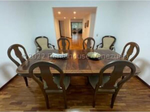 #24-23759 Elegante Apartamento En Cerro Verde