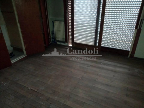 Lotes En Venta Apto Edificio - Av Paso E Av Independencia, Chauvin