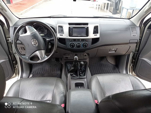 Toyota Hilux 2.7 A Gasolina Mecanica 4x4 Y Bajo