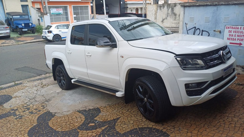 Volkswagen Amarok 3.0 Highline Extreme Cab. Dupla V6 4x4 Aut. 4p