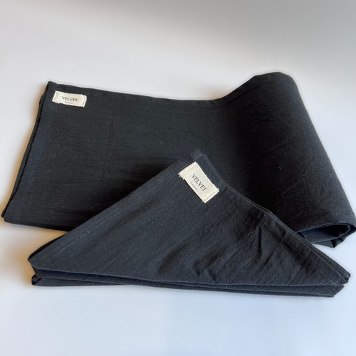 Imagen 1 de 2 de Combo Servilletas De Tela X4 + Camino De Mesa Algodón Velvet
