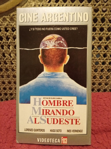 Hombre Mirando Al Sudeste De Eliseo Subiela (Usado)