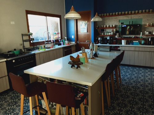 Casa De Lujo, Condominio Santa Teresita De Lisieux