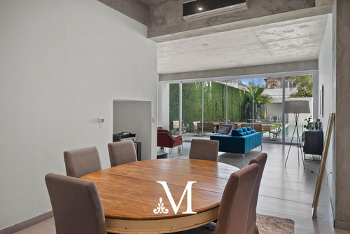 Hermosa Casa - 1000 M2 - Terreno 8.66x65 - Jardin - Pileta - Parrilla