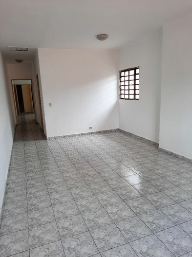 Casa Comercial À Venda Na Rua Professor Jamil Anderaos, Vila Cruzeiro, São Paulo - Sp - Liv-12186