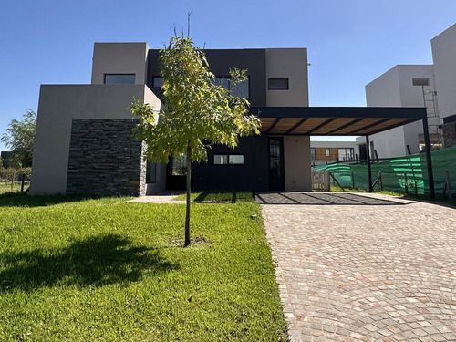 Casa, Venta, Puertos Del Lago, Barrio Araucarias, Lote 110