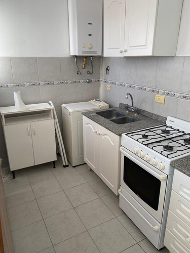 Venta De Departamento De Dos Ambientes En Villa Ballester