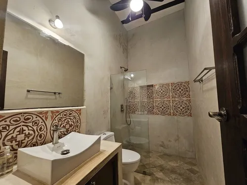 ¡a Un Paso De Paseo De Montejo! Casa Remodelada En Venta En El Centro De Mérida