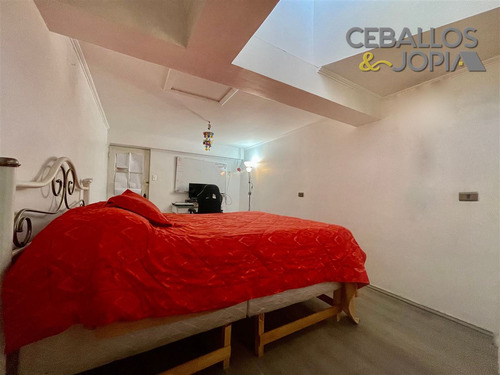 Casa En Venta De 6 Dorm. En Quilpué