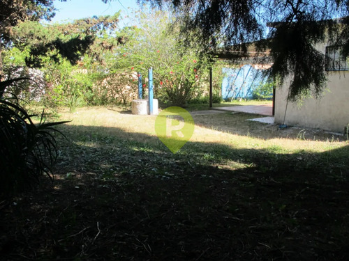 La Propiedad Se Encuentra En La Aguada A Pocas Cuadras Del Mar, En Una Calle Tranquila.-