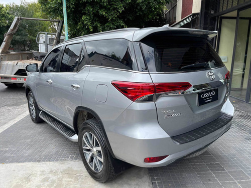 Toyota Sw4 2.8 Srx 177cv 4x4 7as At 2017 Cassano Automobili
