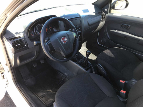 Imagem 8 de 10 de Fiat Strada 2018 1.4 Hard Working Flex 2p