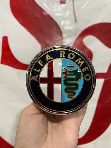 Manija De Cajuela Emblema Alfa Romeo Mito Giulietta 16 - 17