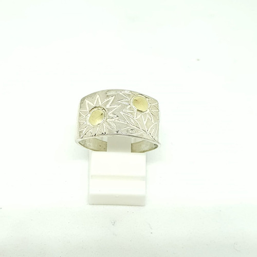 Anillo De Plata Con Aplique De Oro Ancho Con Flores R154