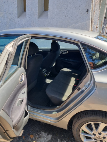 Nissan Sentra 1.8 Advance Mt