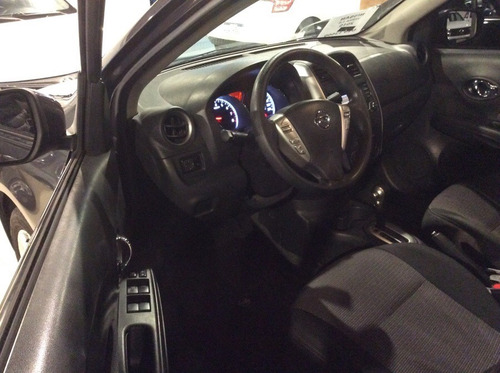 Nissan Versa 1.6 2015