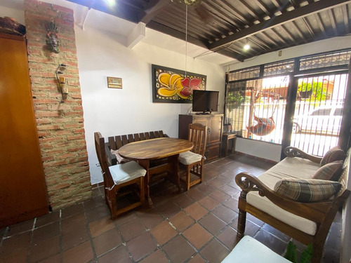Venta Casa Urbanización Turumo 970 M2 Jk
