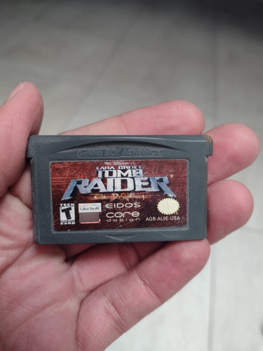 Tom Raider Game Boy Advance 