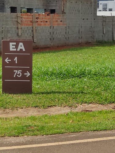 Terreno - Condomínio Luxuoso Ninho Verde I I Eco Residence-dois Clubes Com Piscinas,segurança 24 Hrs,playground,trilhas Ecológicas,ônibus Local.fotos Reais Do Terreno-quitado/iptu E Condomínio Em Dia