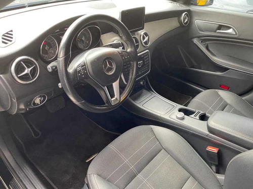 Imagem 8 de 10 de Mercedes-benz Cla 200 First Edition 1.6 Turbo