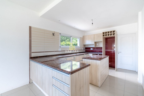 Venta Casa Pinares Punta Del Este