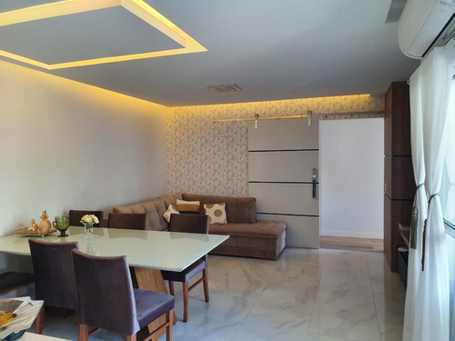 Compre Este Apartamento Com 3 Dormitorios 1 Suite Com Ar Condicionado - 220