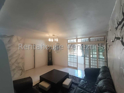 Vendo Casa En Urbanización El Castaño, Código 25-7117 Cm Leer Descripción