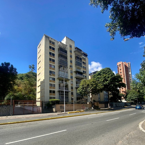 En Venta Apartamento Avenida Principal El Cafetal, Lomas Del Mirador