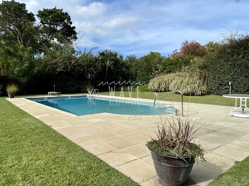 Venta- Magnifico Chalet En Zona Golf- Punta Del Este