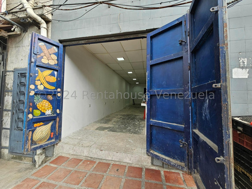 Casa En Alquiler En Catia Calle Panamerica Eu 24-29164