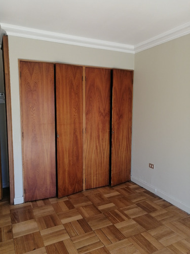 Avenida España, Casa Un Pisos, Aislada, Excelente Ubicación