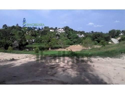 Imagen 6 de 14 de Venta Terreno 2.5 Hectáreas Colonia Ochoa Tuxpan Veracruz, Se Encuentra Ubicado Al Final De La Calle Fernando Gómez Palacios, Son 25000 M², El Tipo De Terreno Es Moderado, La Zona Cuenta Con Todos Lo