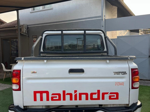Mahindra Pik Up Pick Up refresh DC 4X2 MT FULL