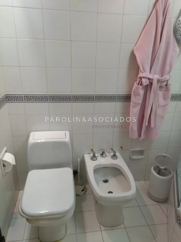 Hermosa Casa En Venta De 5 Dormitorios En Mansa, Punta Del Este.